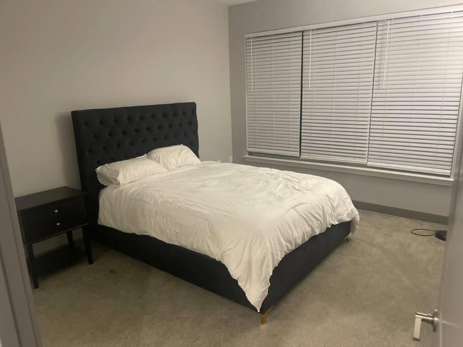 Luxurious & Spacious 1 Bedroom 햄프턴 외부 사진