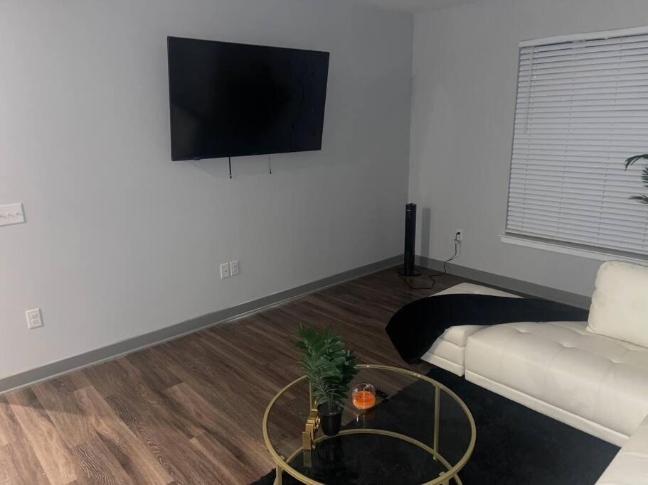 Luxurious & Spacious 1 Bedroom 햄프턴 외부 사진